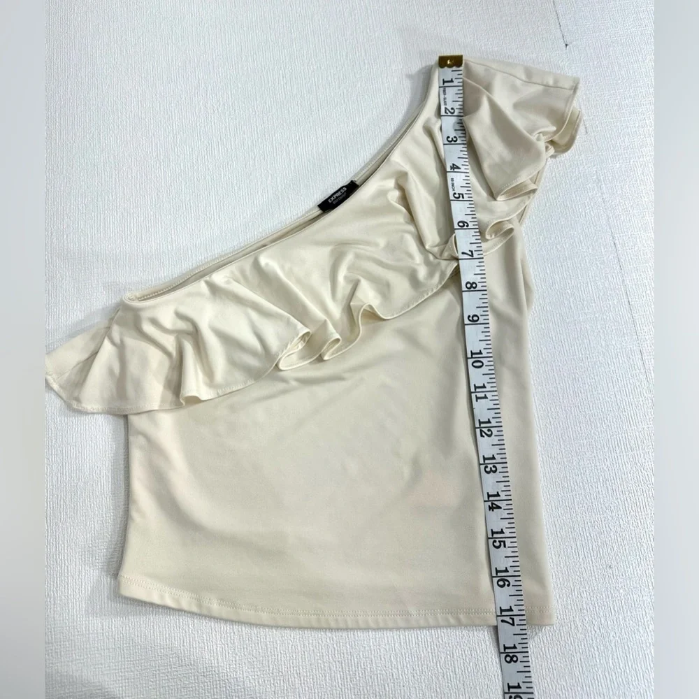 Express one shoulder ruffle top cream size S - Picture 4 of 6